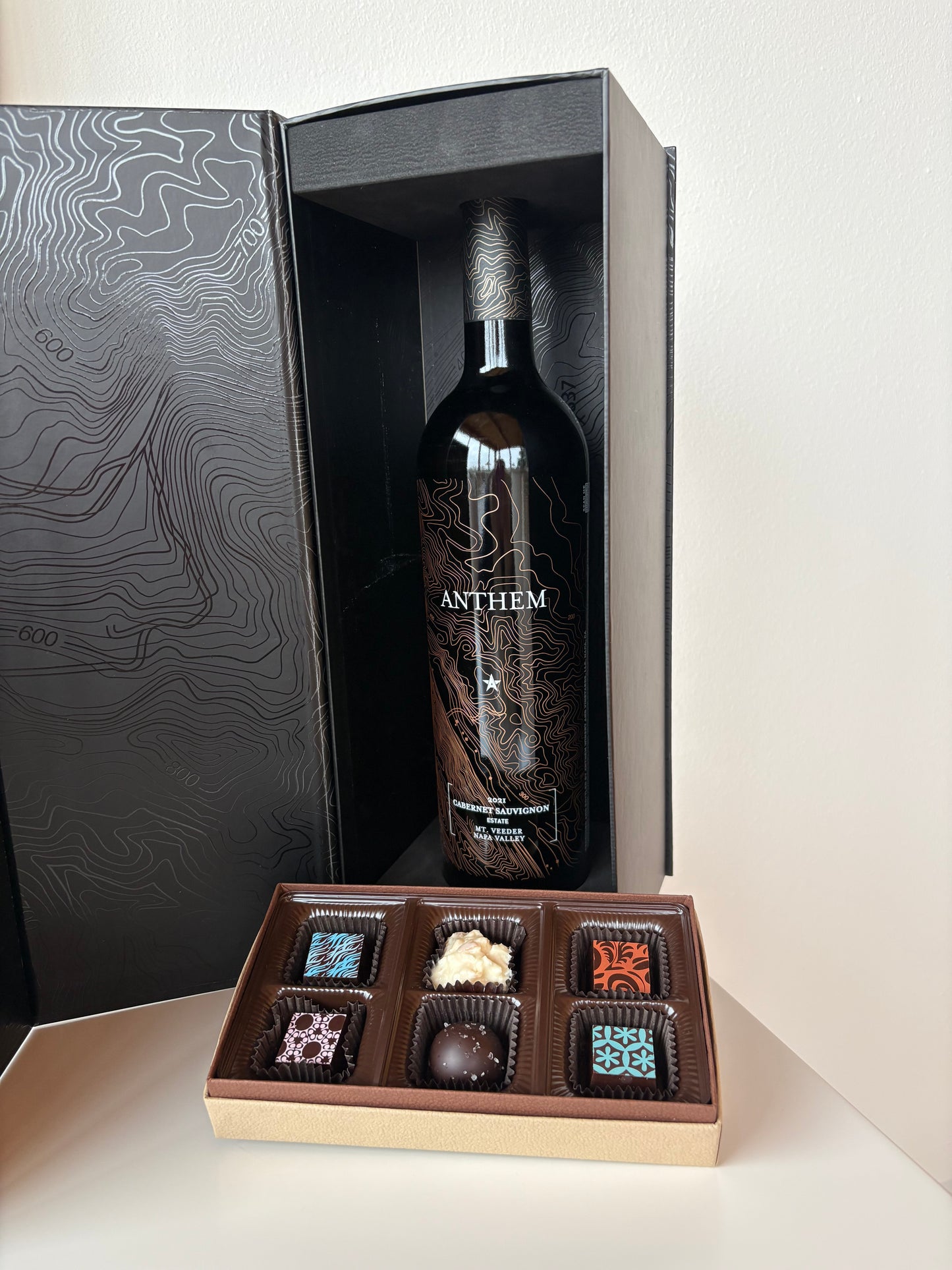 Valentine's Day: 2021 Anthem Cabernet Paired with 6 Artisan Chocolates in Gift Box