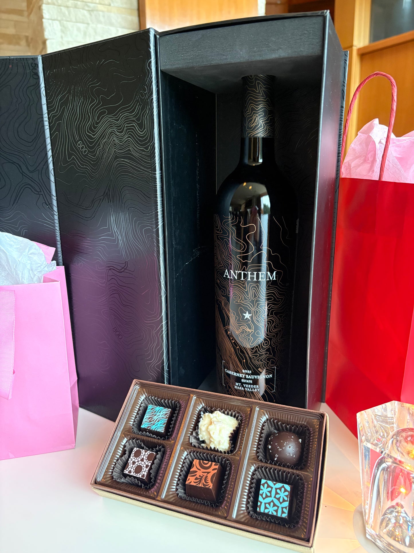 Valentine's Day: 2021 Anthem Cabernet Paired with 6 Artisan Chocolates in Gift Box